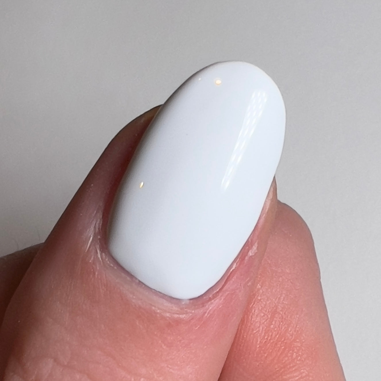 Whitest White (#32) HEMA-FREE