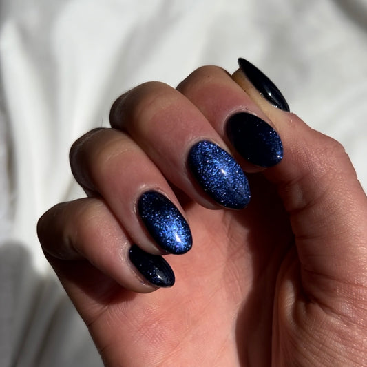 Dark Blue Magnetic cat eye gel polish (#119)